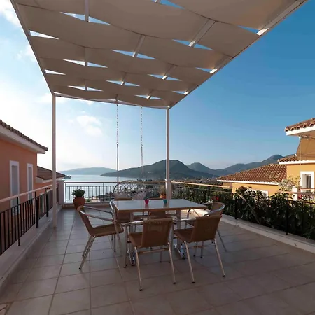 San Lazzaro アパートホテル 4*