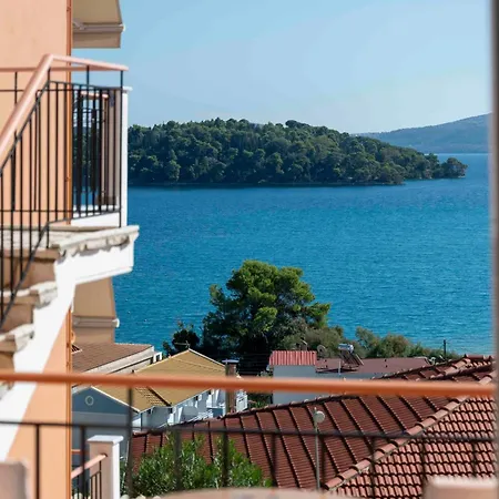 San Lazzaro Aparthotel 3*