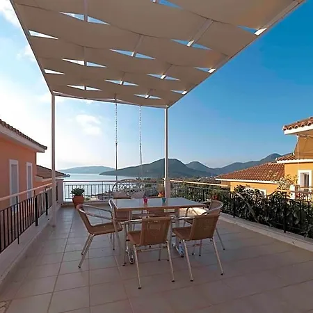 San Lazzaro アパートホテル 4*